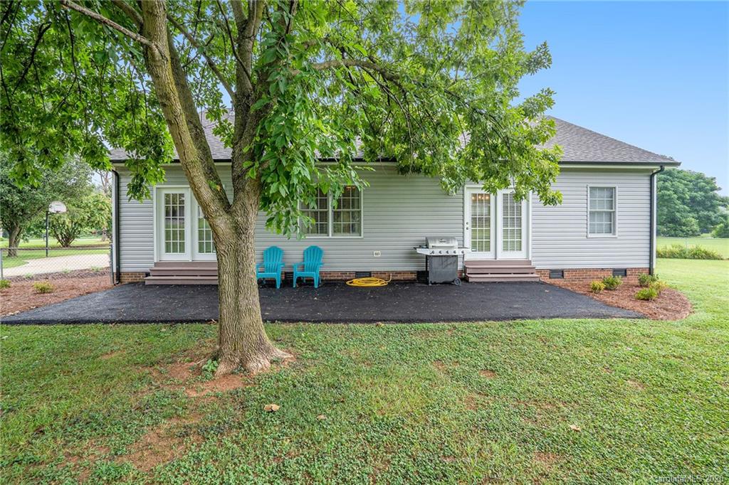 24373 Ridgecrest Road Locust, NC 28097 - Photo 5 of 27 Gallery Image 5