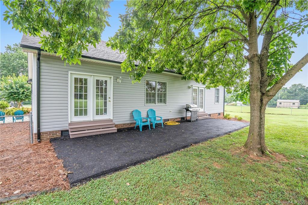 24373 Ridgecrest Road Locust, NC 28097 - Photo 6 of 27 Gallery Image 6