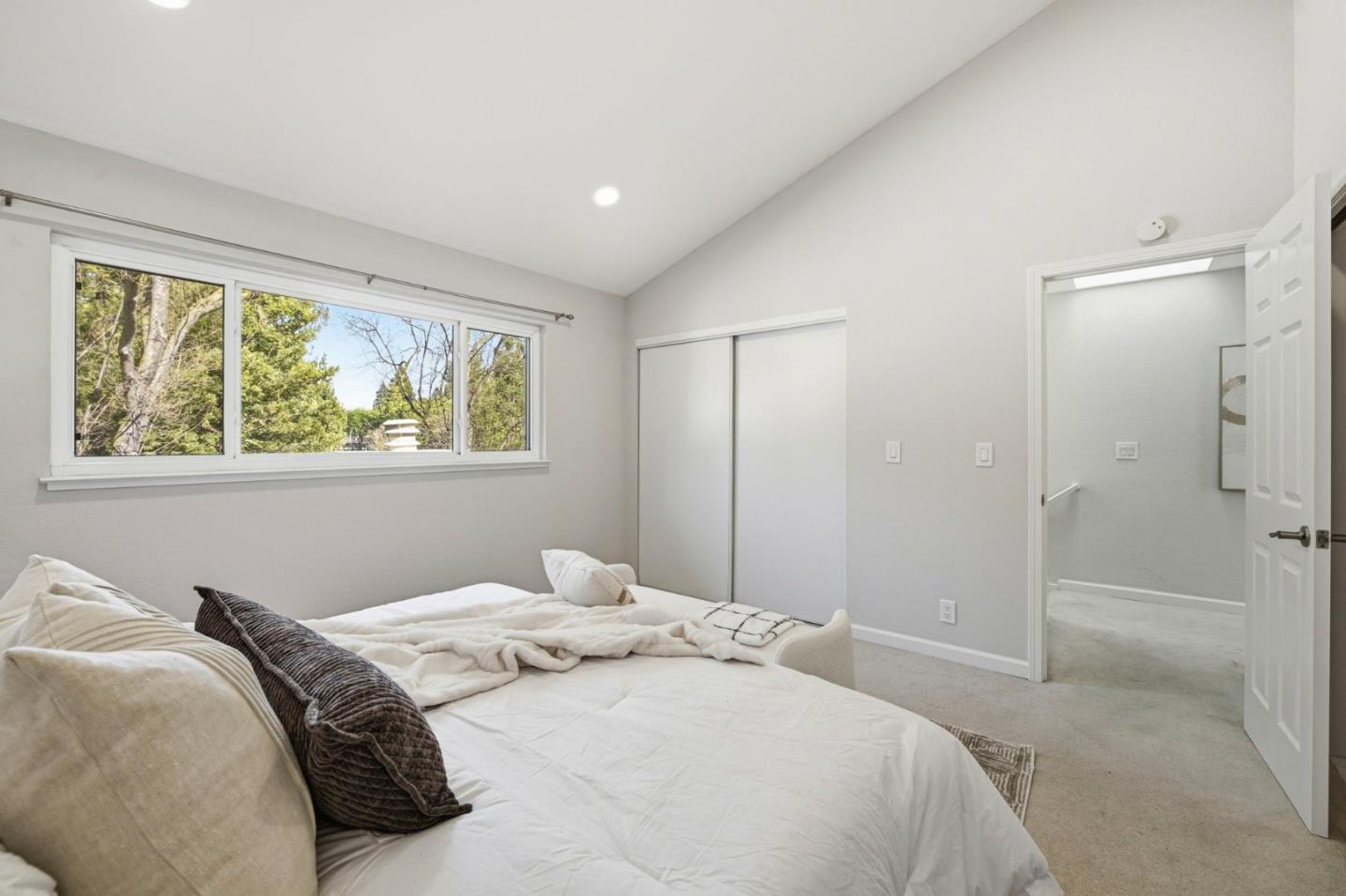 751 West Middlefield Road, Unit C Mountain View, CA 94043 - Photo 17 of 27