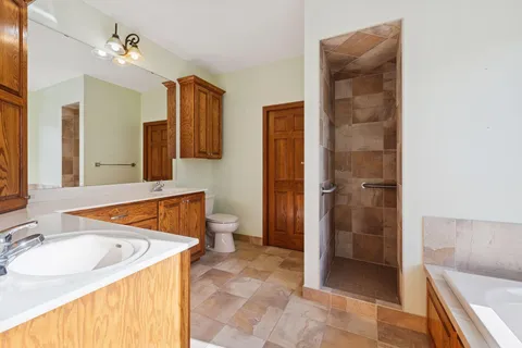 $525,000 | 980 Anthony Way, Victoria, MN 55386