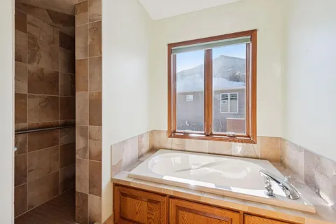 $525,000 | 980 Anthony Way, Victoria, MN 55386