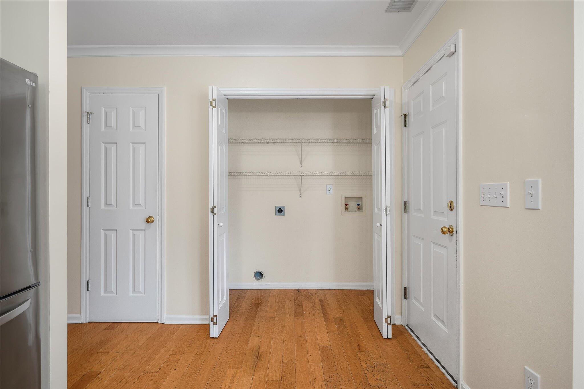 320 Rice Bay Drive Mount Pleasant, SC 29464 - Photo 12 of 31 Laundry