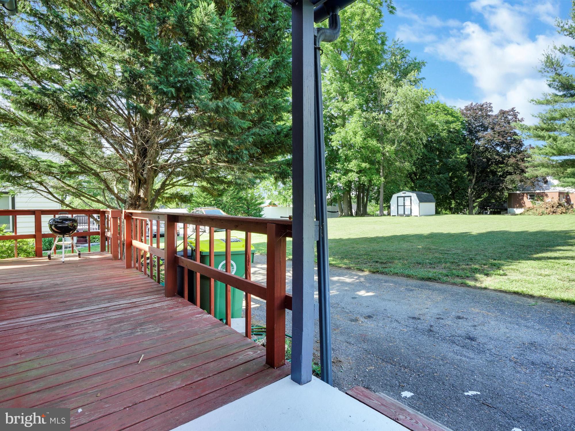 425 Lampeter Road Lancaster, PA 17602 - Photo 21 of 25 Deck