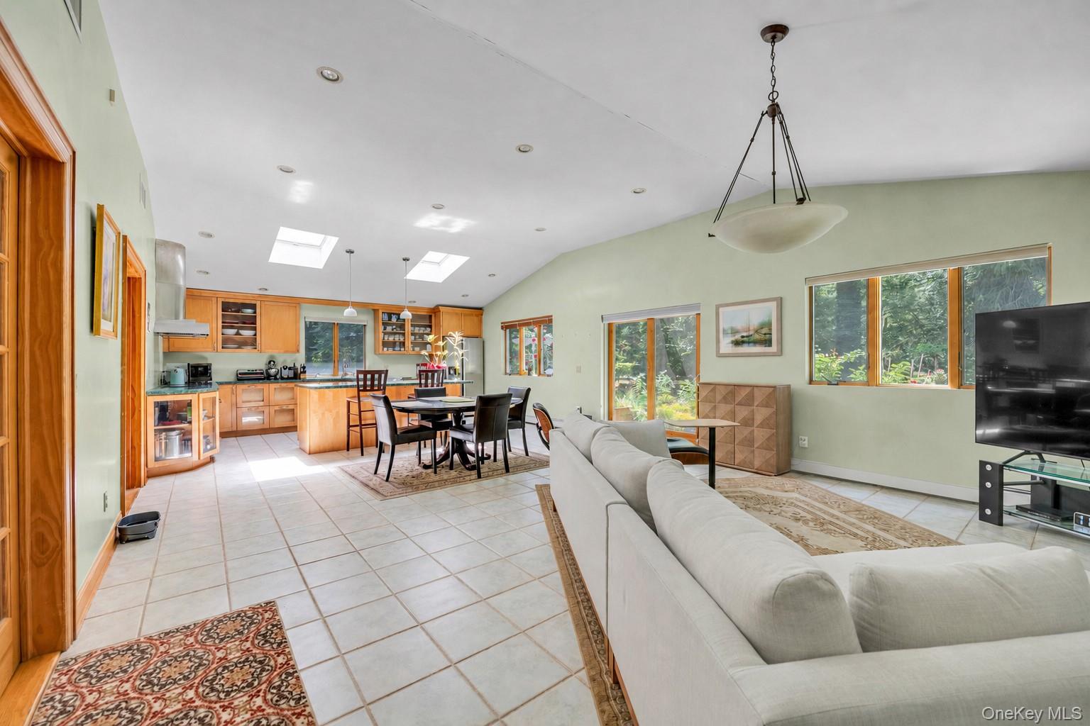 5 Eden Roc Drive Locust Valley, NY 11560 - Photo 7 of 30