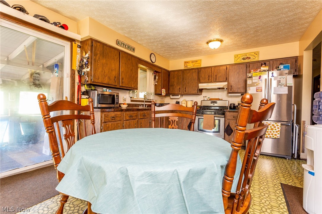 9590 Root Road Columbia Station, OH 44028 - Photo 9 of 31 Gallery Image 9