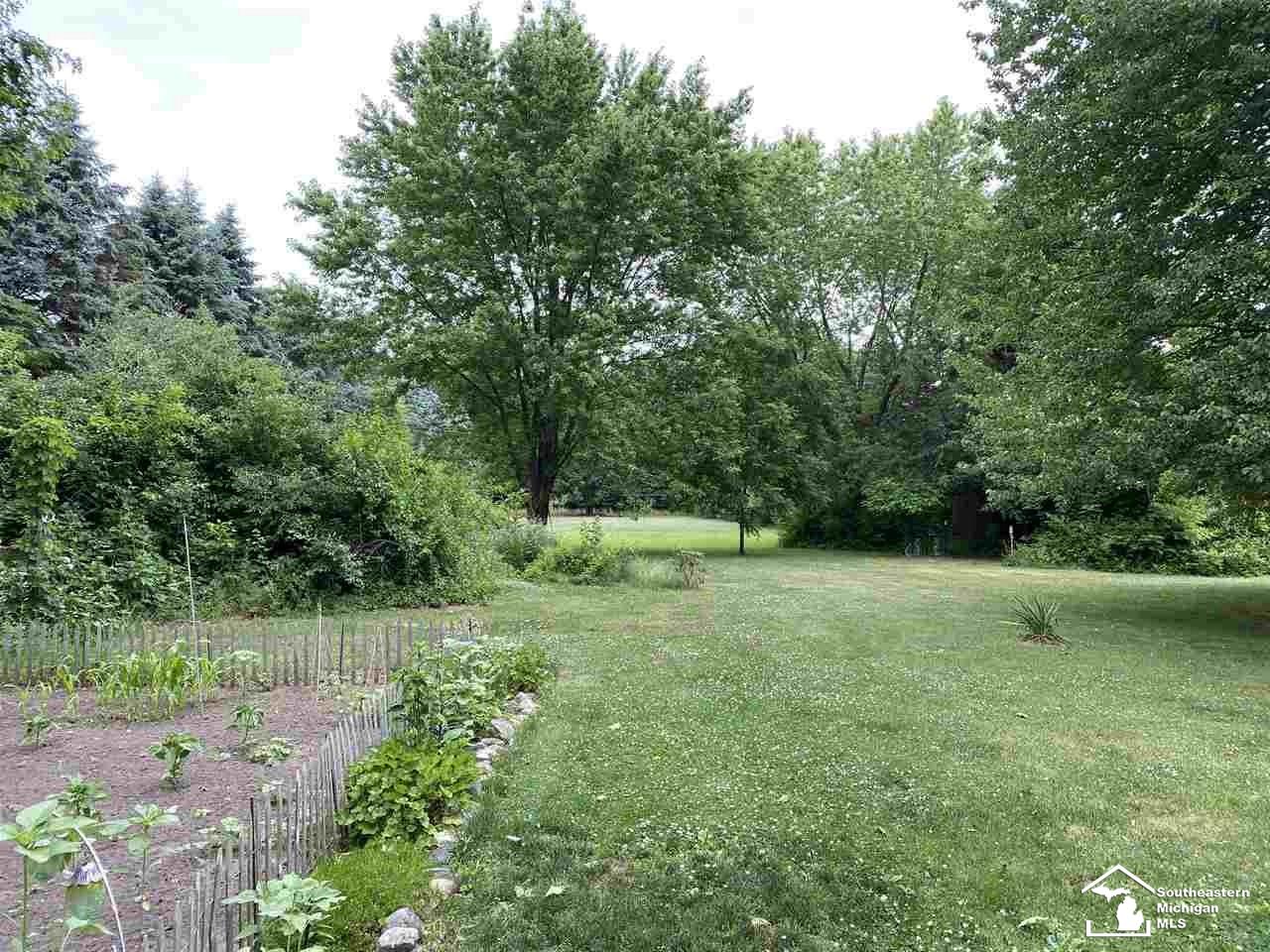 2752 West Erie Road Temperance, MI 48182 - Photo 38 of 40 50016368-38.JPG