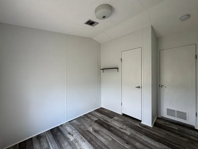 a view of utility room