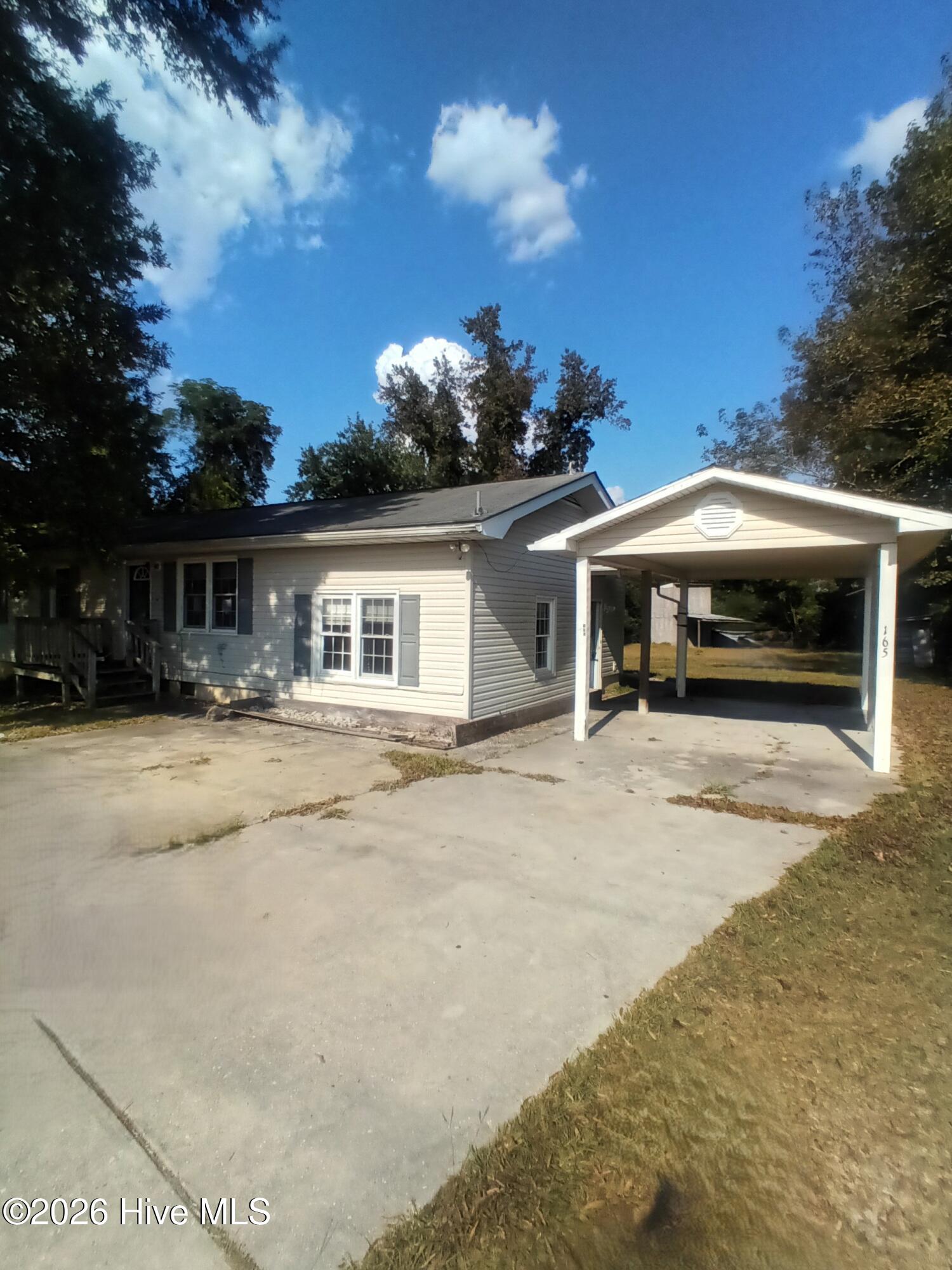 165 Shaw Road Wallace, NC 28466 - Photo 2 of 16 IMG_20250919_160649