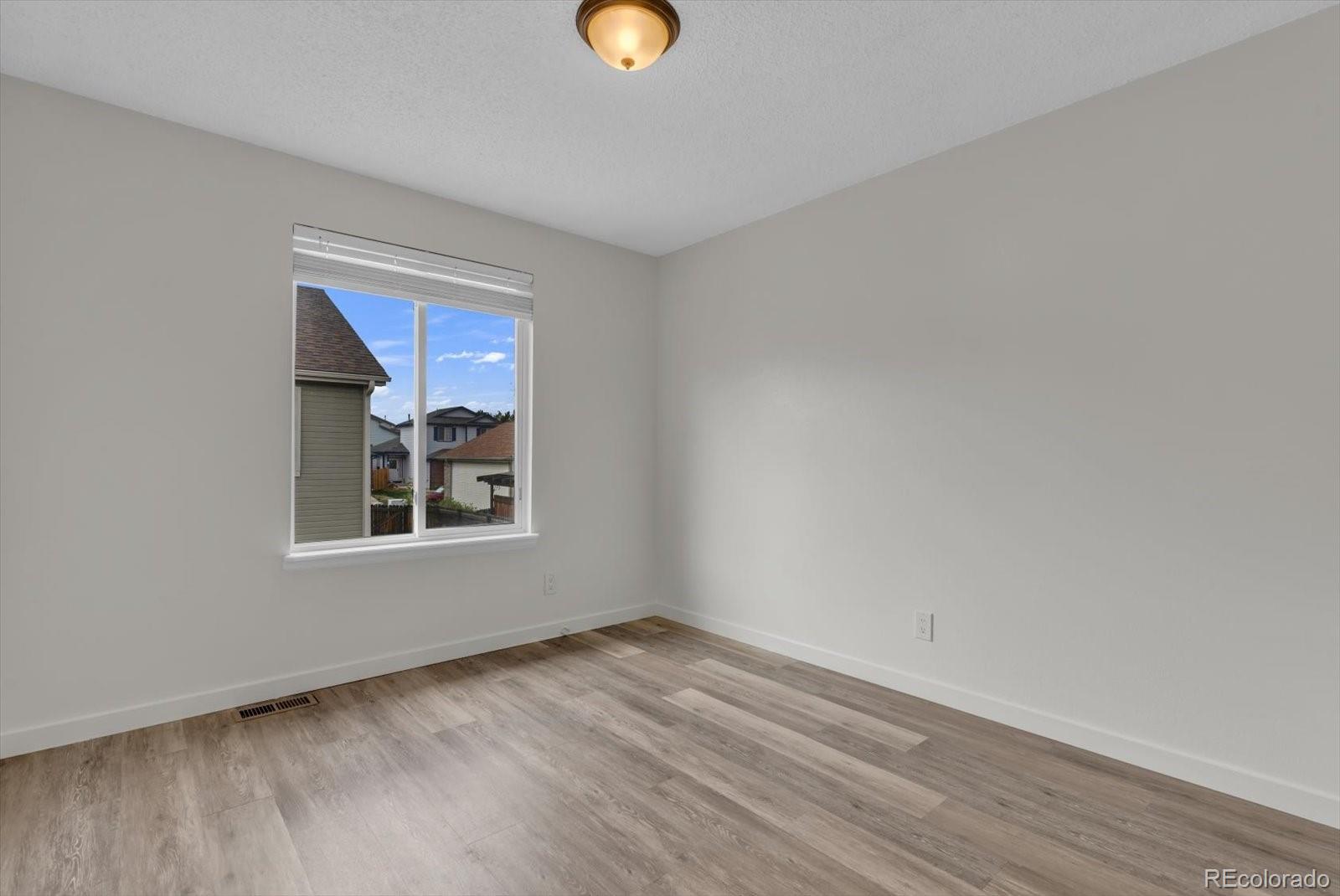 10041 Raritan Way Thornton, CO 80260 - Photo 16 of 26 Gallery Image 16