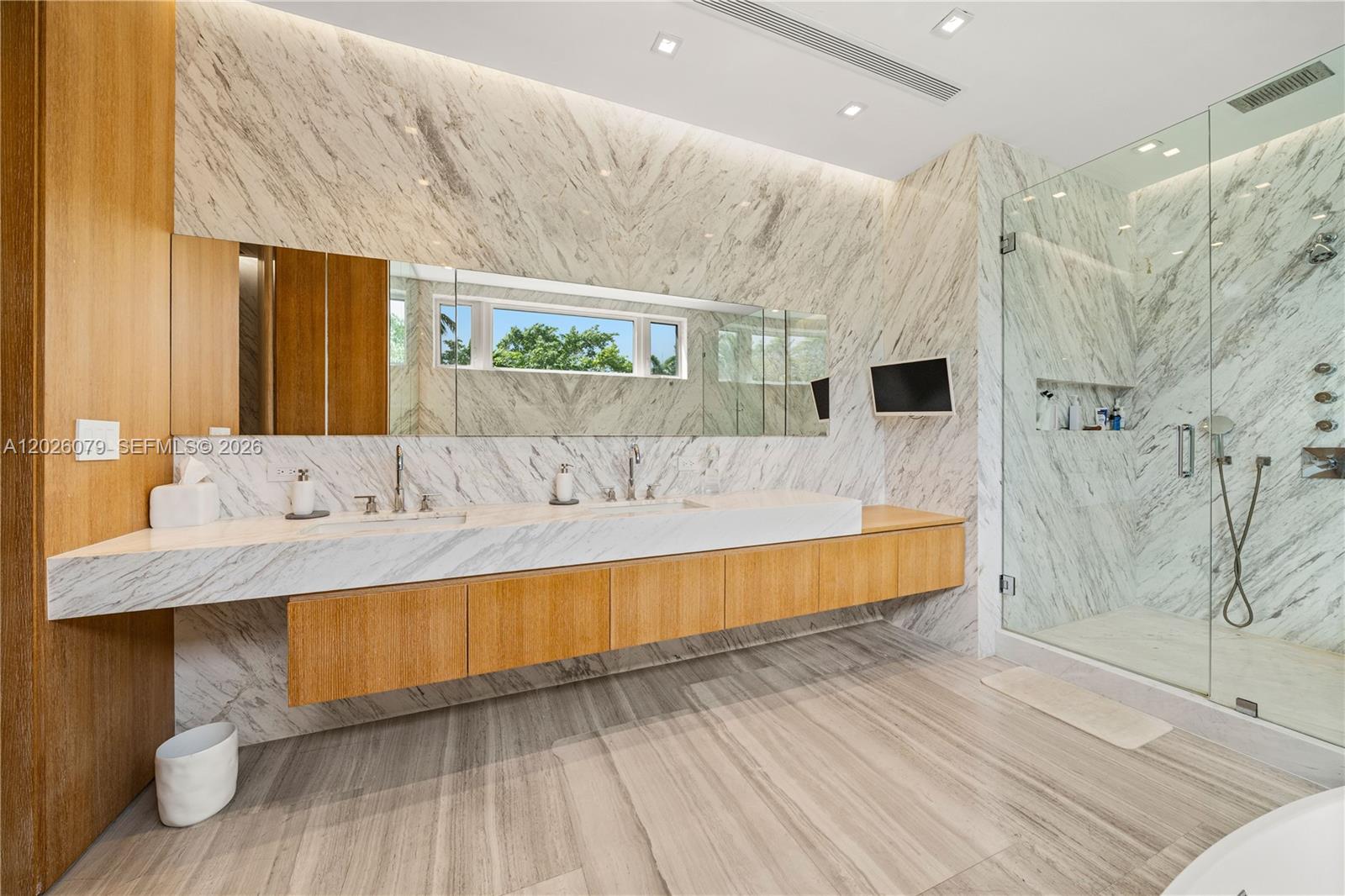 5061 North Bay Road Miami Beach, FL 33140 - Photo 22 of 63