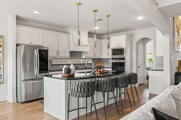 $4,200 | 414 Frontier Court, Midlothian, TX 76065