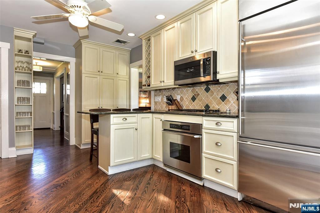 352 Fairway Road Ridgewood, NJ 07450 - Photo 12 of 33
