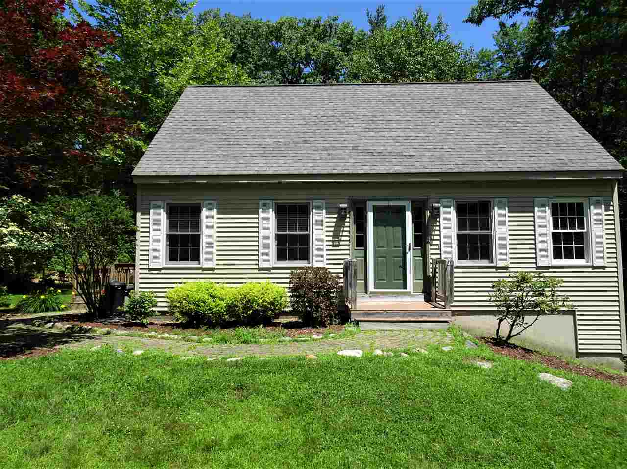 275 Swain Road Barrington, NH 03825 - Photo 3 of 33