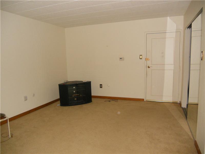 201 Coraopolis Road, Unit A2 Coraopolis, PA 15108 - Photo 6 of 16 Living Room. Large Bright Living Room