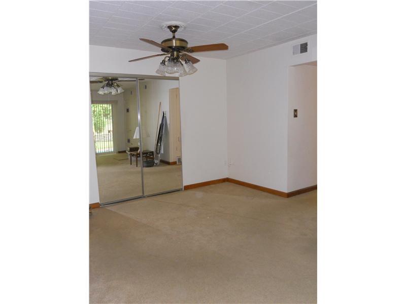 201 Coraopolis Road, Unit A2 Coraopolis, PA 15108 - Photo 8 of 16 Dining Room. Spacious Dining Area with Mirrored Closet Doors