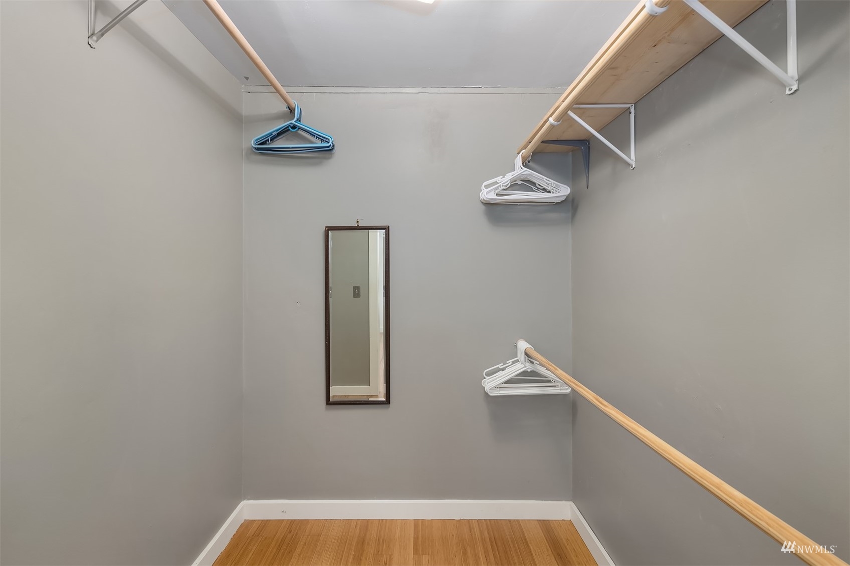 8016 Southwest Van Olinda Road Vashon, WA 98070 - Photo 16 of 32 Gallery Image 16