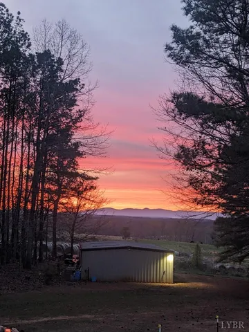 $347,900 | 3105 Horseshoe Road, Appomattox, VA 24522