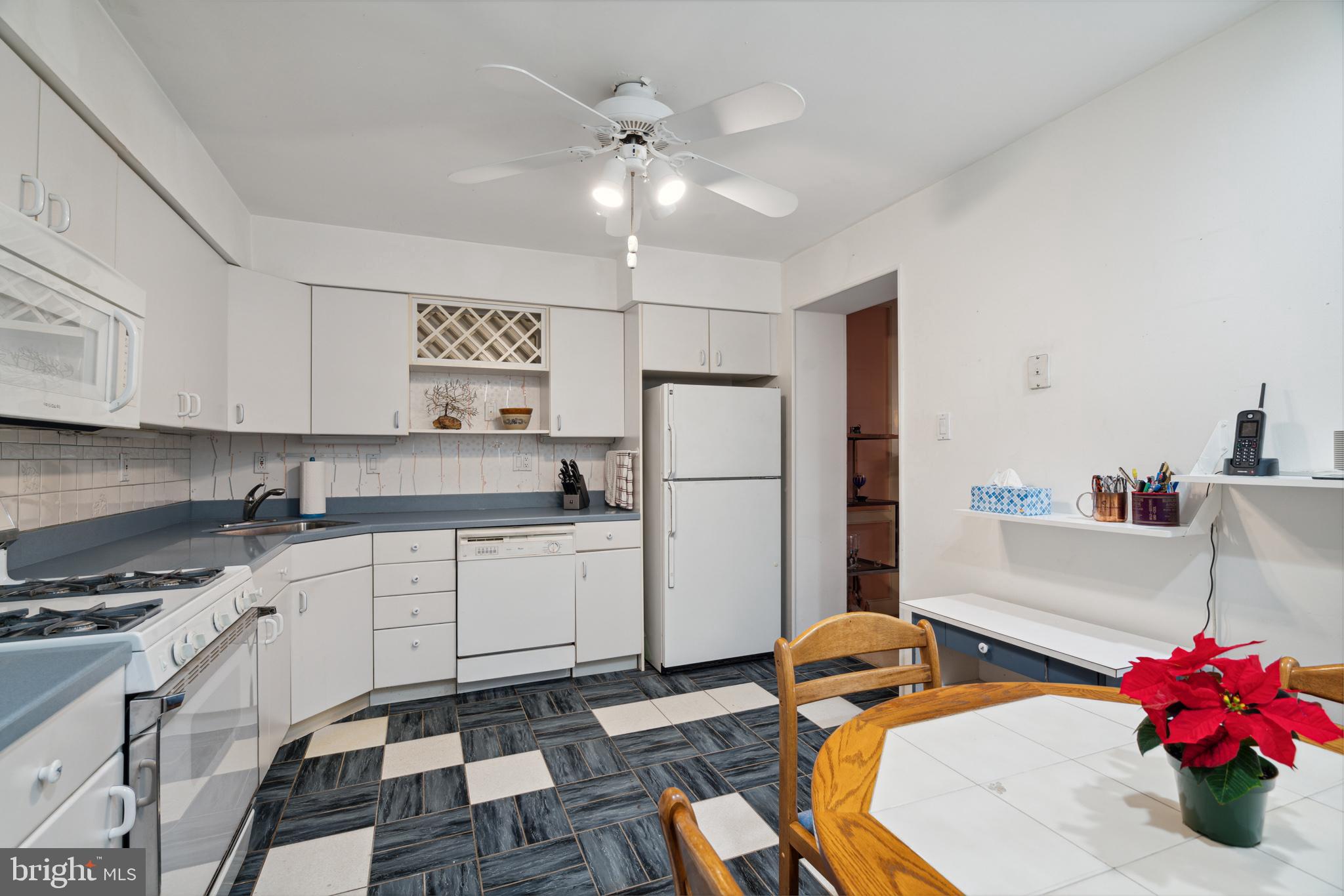 5100 Convent Lane, Unit 613 Philadelphia, PA 19114 - Photo 17 of 51