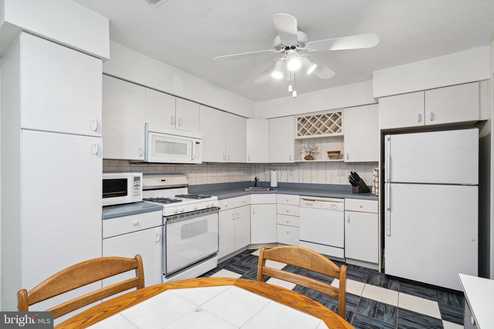 5100 Convent Lane, Unit 613 Philadelphia, PA 19114 - Photo 18 of 51