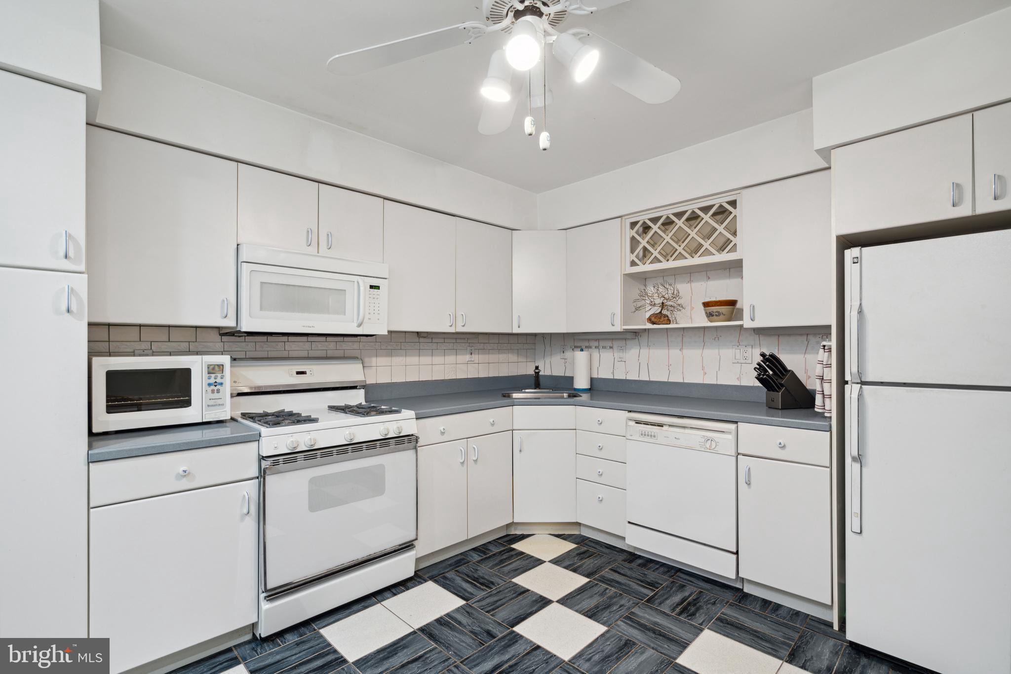 5100 Convent Lane, Unit 613 Philadelphia, PA 19114 - Photo 19 of 51