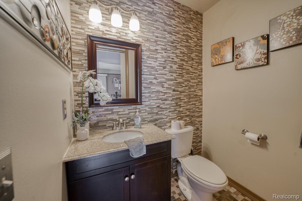 4420 Harvey Lake Road Highland, MI 48356 - Photo 12 of 30 Half Bath