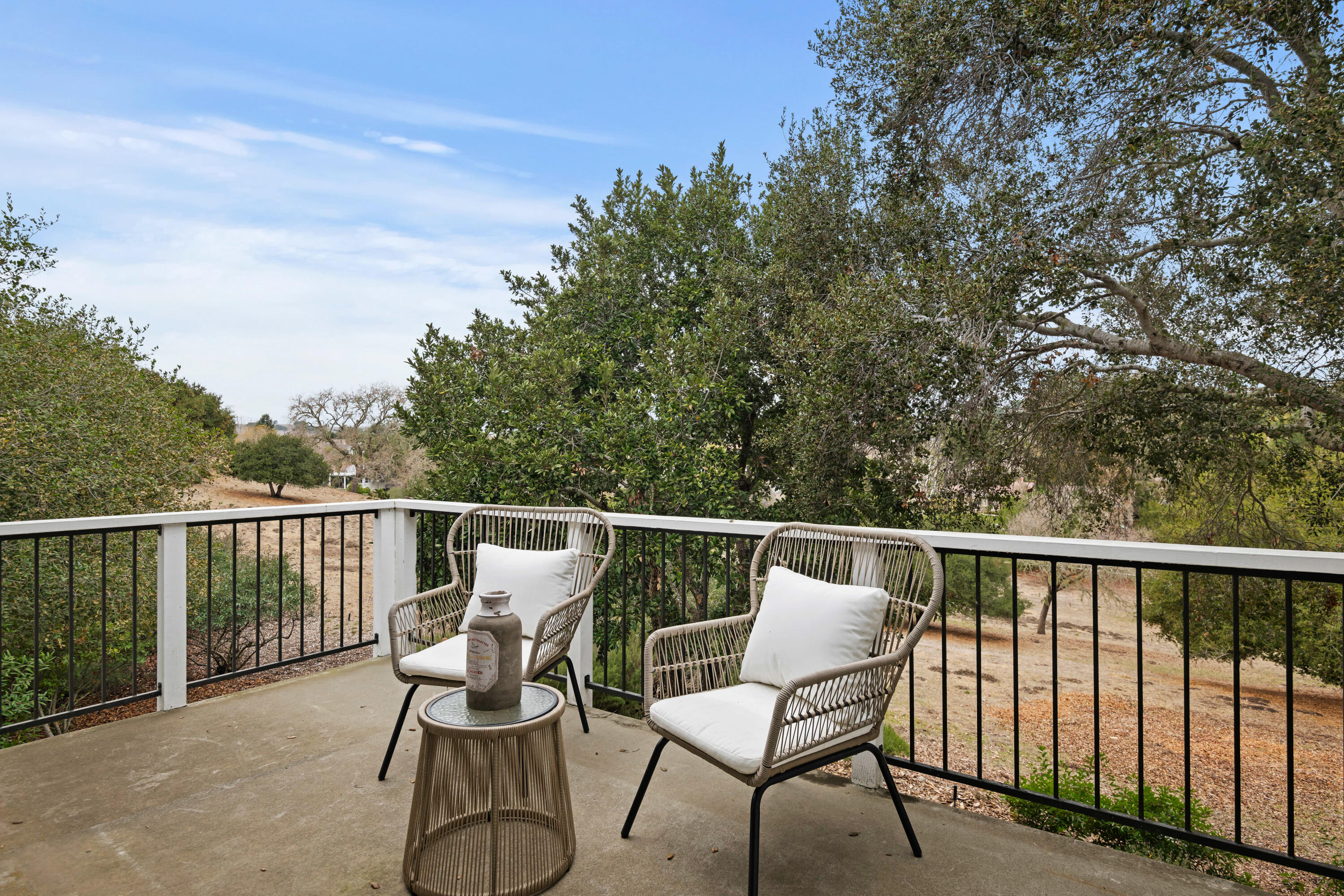 748 Hillside Drive Solvang, CA 93463 - Photo 21 of 29 Balcony