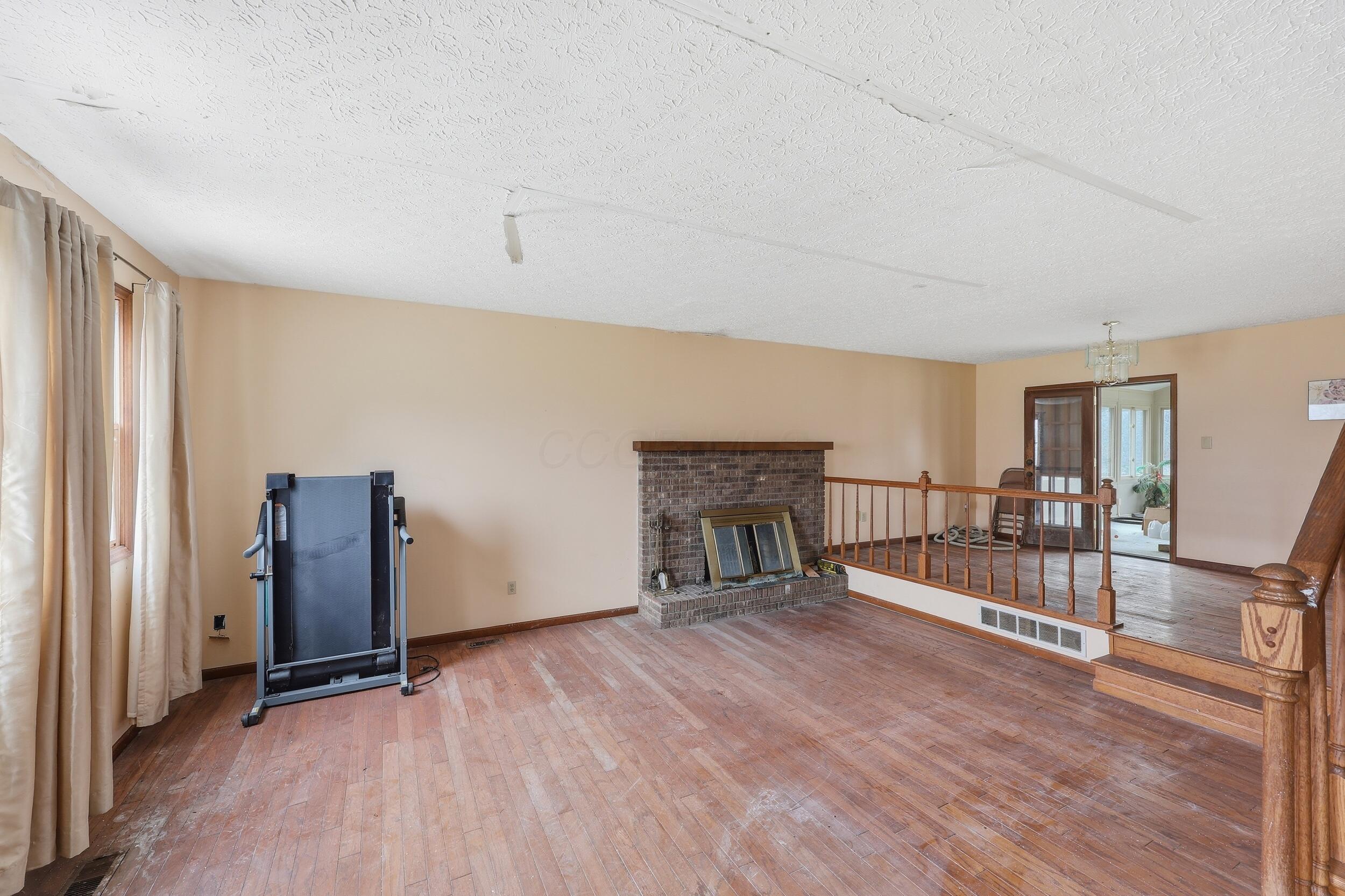 4111 Dixon Road Southwest Pataskala, OH 43062 - Photo 5 of 26 5_072a7027