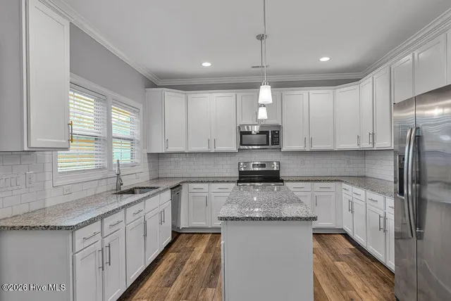 $2,400 | 707 Riva Ridge Road, Sneads Ferry, NC 28460