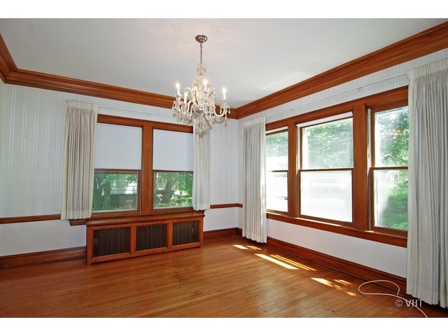 362 North Delaplaine Road Riverside, IL 60546 - Photo 7 of 15