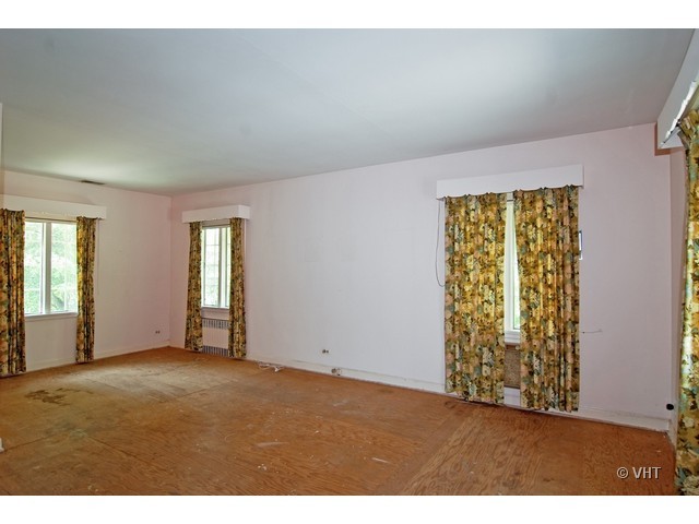 362 North Delaplaine Road Riverside, IL 60546 - Photo 9 of 15