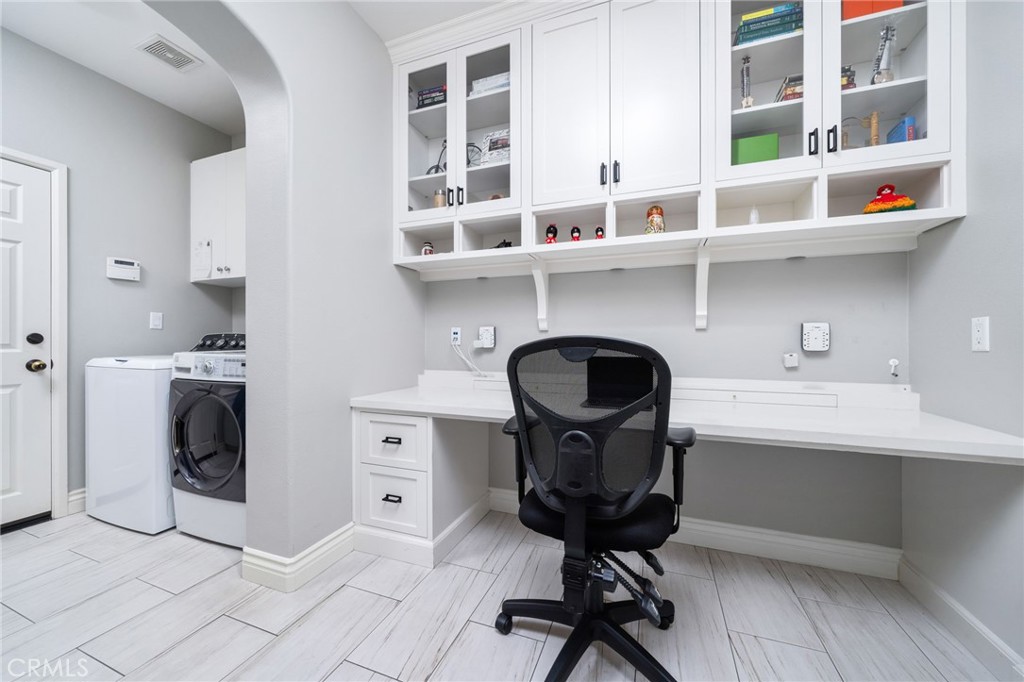 1347 Cole Lane Upland, CA 91784 - Photo 18 of 36