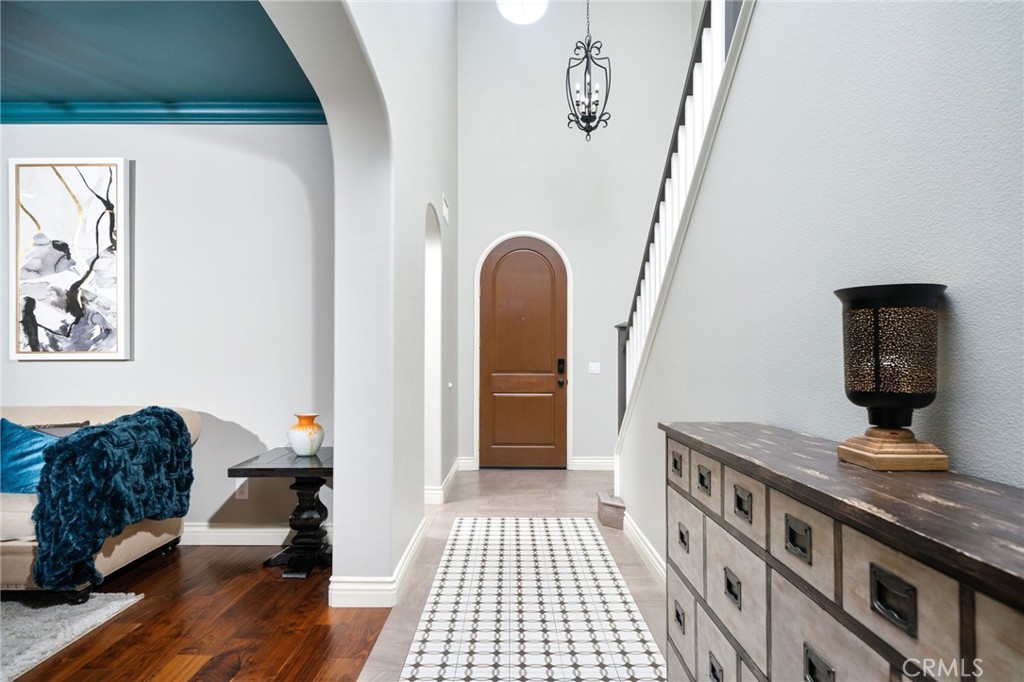 1347 Cole Lane Upland, CA 91784 - Photo 6 of 36