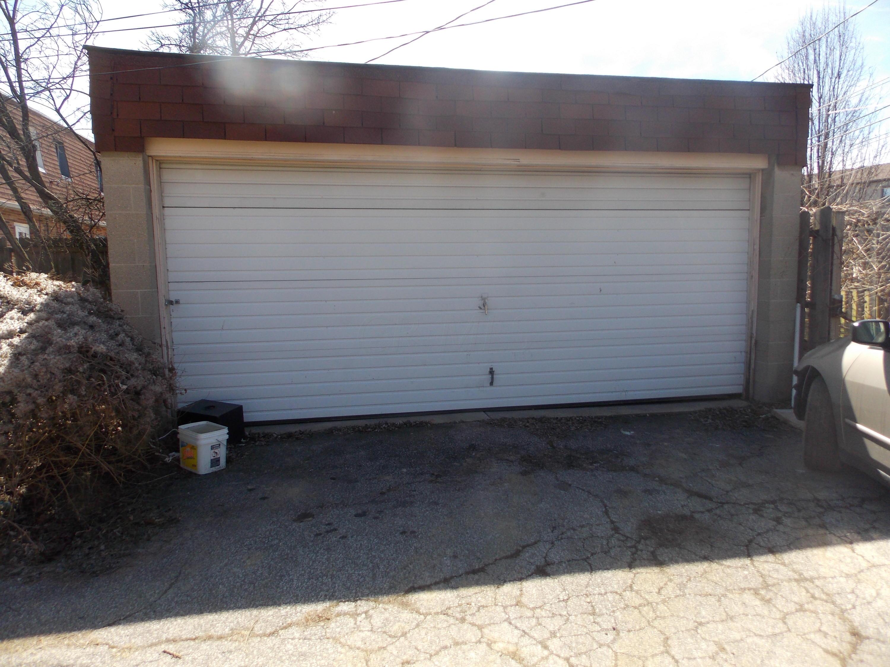 4927 Karl Road Columbus, OH 43229 - Photo 2 of 3