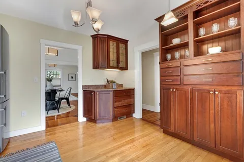 $899,900 | 15 Boardman Avenue, Melrose, MA 02176