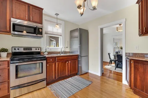 $899,900 | 15 Boardman Avenue, Melrose, MA 02176