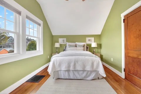 $899,900 | 15 Boardman Avenue, Melrose, MA 02176