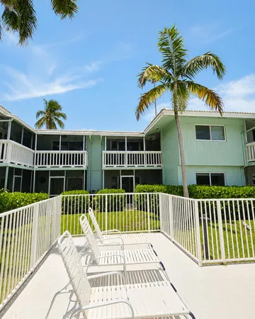 $138,000 | 322 North Federal Highway, Unit 239, Deerfield Beach, FL 33441