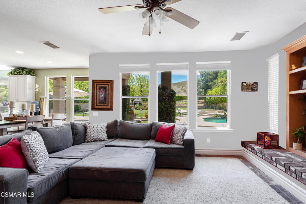 68 Twisted Oak Drive Simi Valley, CA 93065 - Photo 8 of 23 a living room with furniture and a window