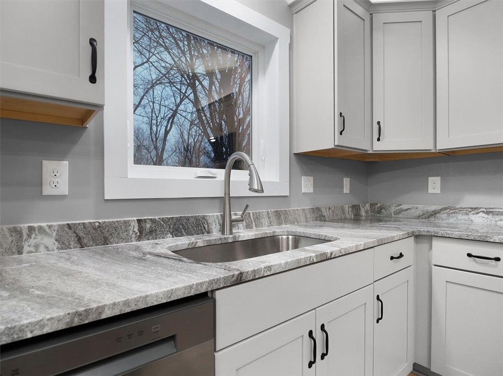 6648 Lakeside Road Ontario, NY 14519 - Photo 8 of 42 Farm Sink