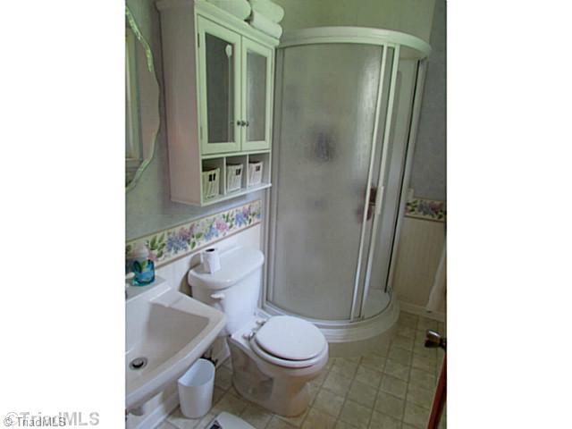 105 Mountain View Road King, NC 27021 - Photo 12 of 16 Master Bath/Spa.
