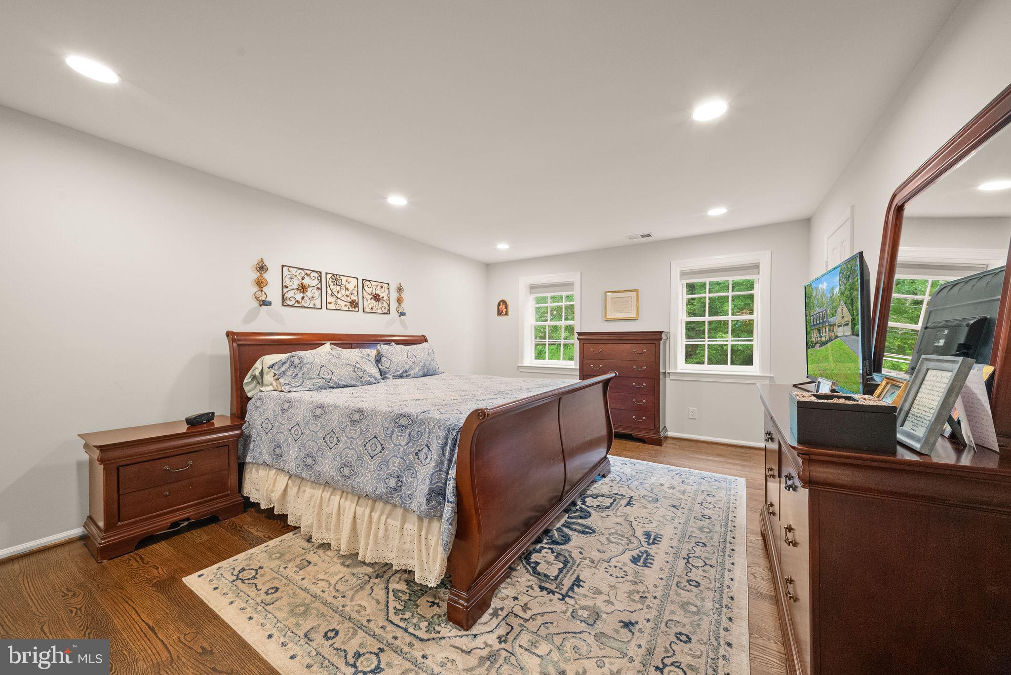 1716 Besley Road Vienna, VA 22182 - Photo 21 of 48 Primary suite with full en-suite bathroom
