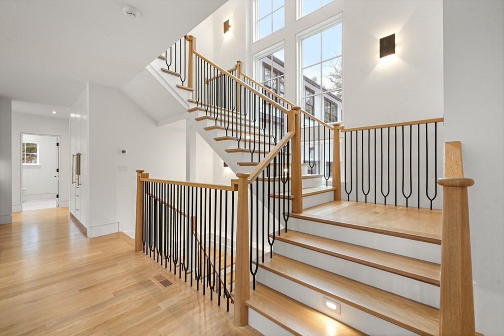 5 Radcliffe Road Weston, MA 02493 - Photo 16 of 41