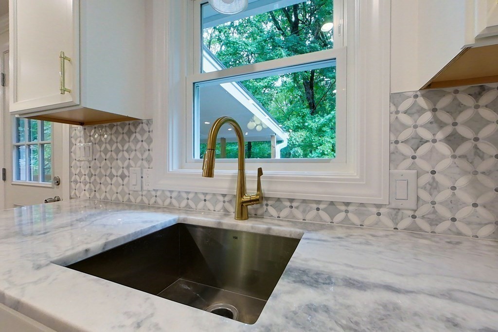 71 Tamarack Road Westwood, MA 02090 - Photo 18 of 42 Gallery Image 18