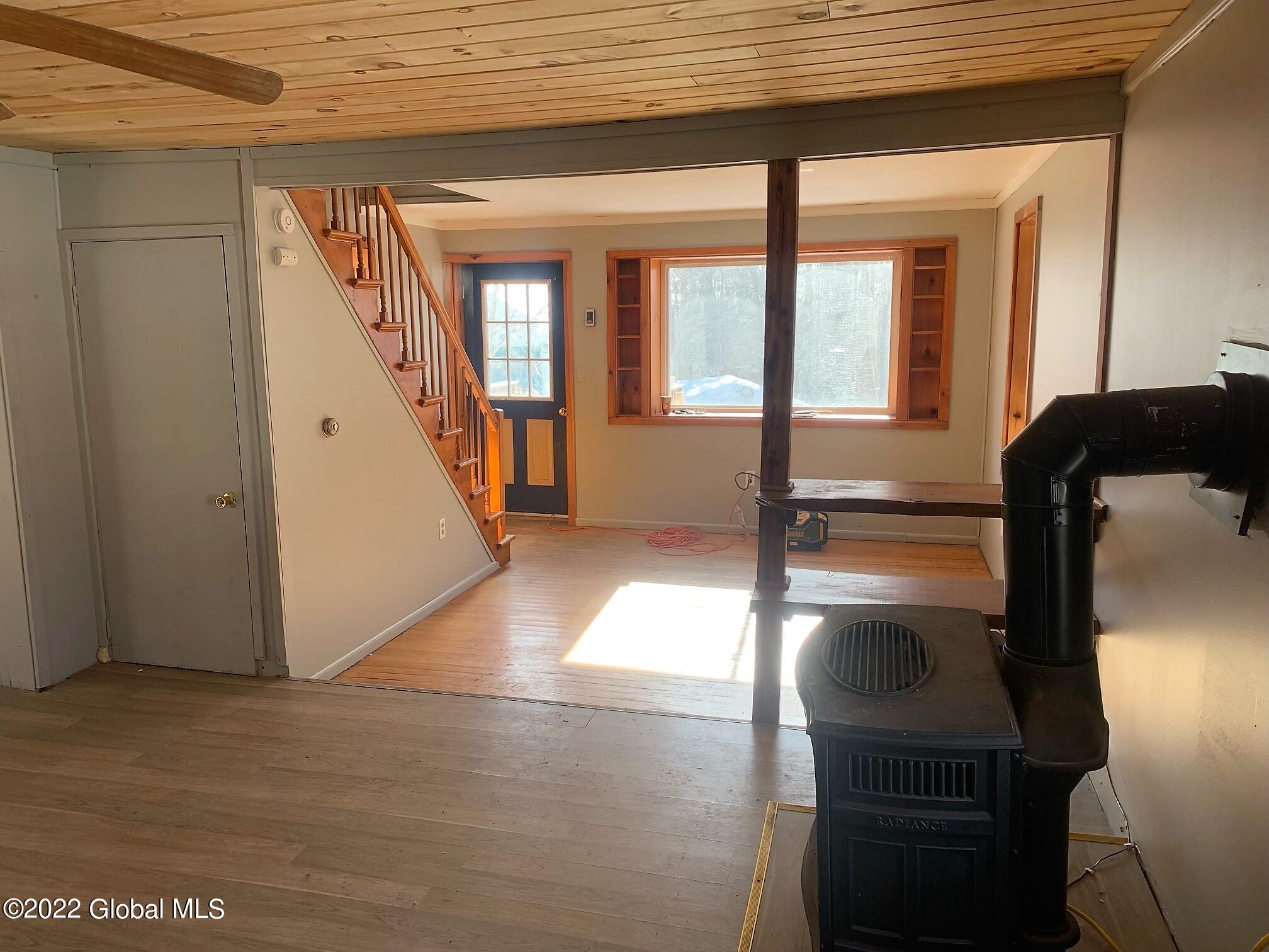 93 Joyce Road Moriah, NY 12956 - Photo 4 of 11 IMG-0724