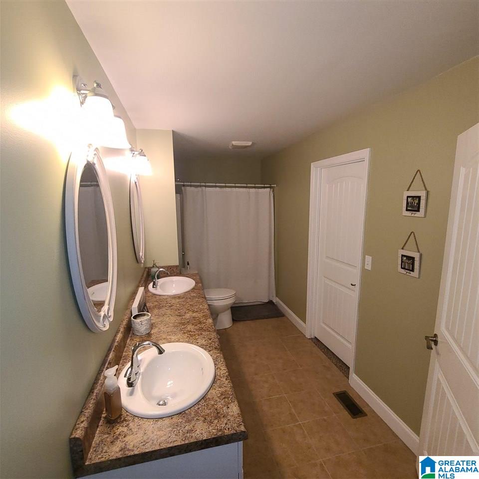 270 Ridgeway Circle Talladega, AL 35160 - Photo 10 of 21