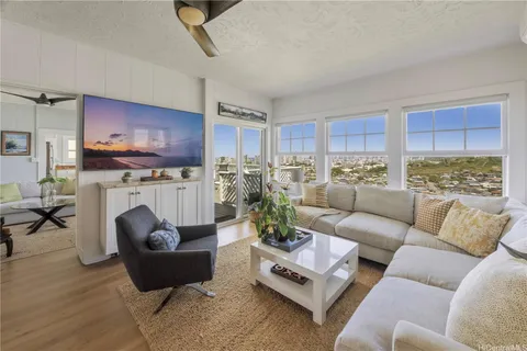$2,135,000 | 1341 Highview Place, Honolulu, HI 96816