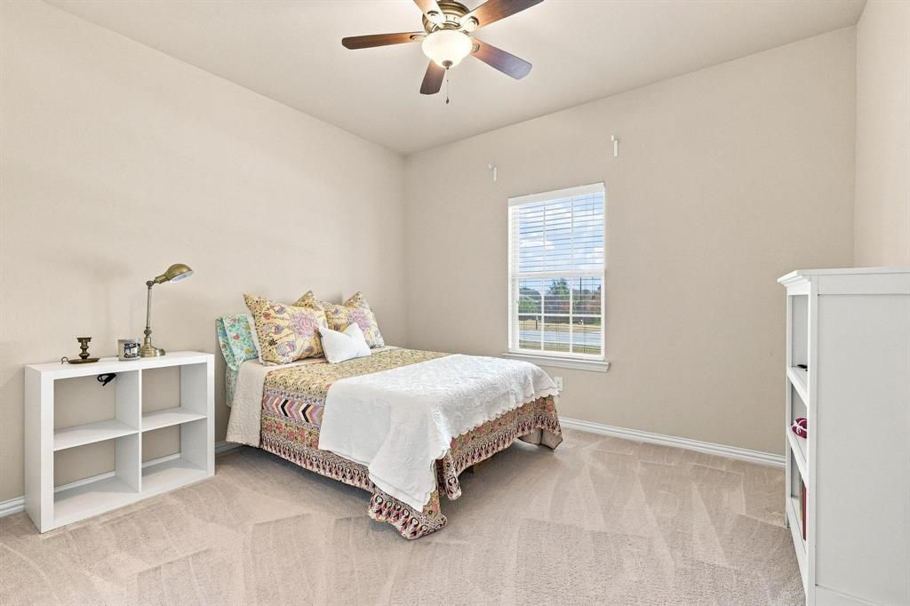 113 High Vista Road Decatur, TX 76234 - Photo 20 of 40 Split Bedroom, Great Size, Walk-In Closet