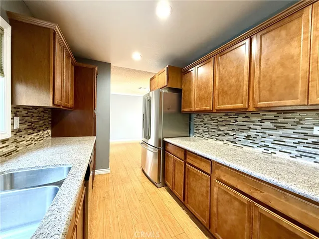 $2,575 | 7320 Lennox Avenue, Unit H1, Van Nuys, CA 91405
