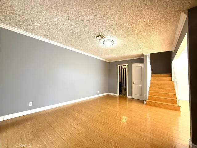 $2,575 | 7320 Lennox Avenue, Unit H1, Van Nuys, CA 91405