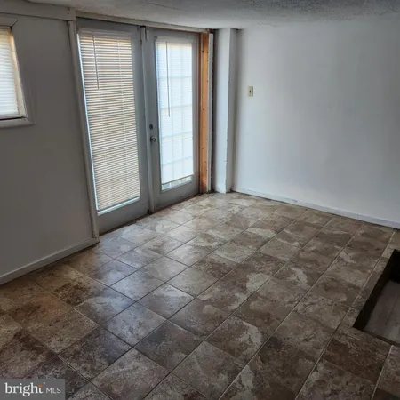 $2,500 | 3128 Lyndale Place Southeast, Washington, DC 20019
